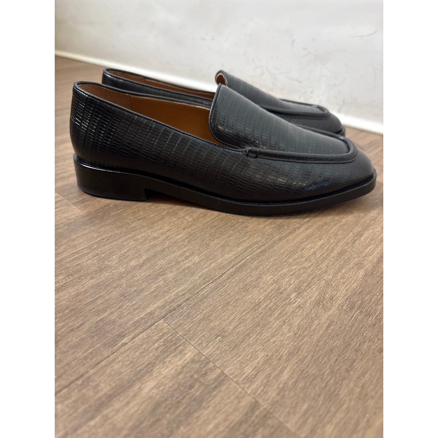 Mi/Mai Black Leather Loafer Sz 38