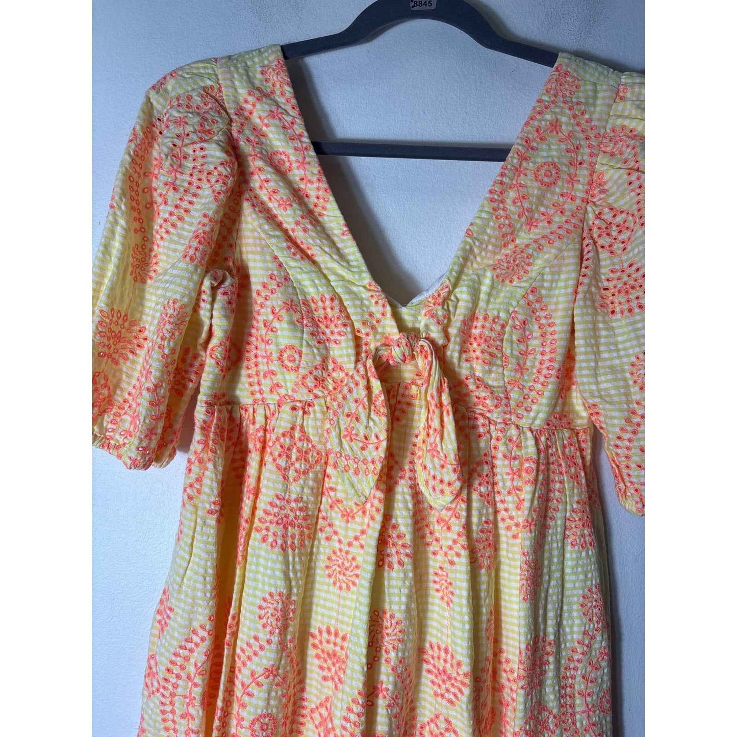 Lily Pulitzer Yellow Orange Eyelet V-Neck Knee Length Dress Sz 0