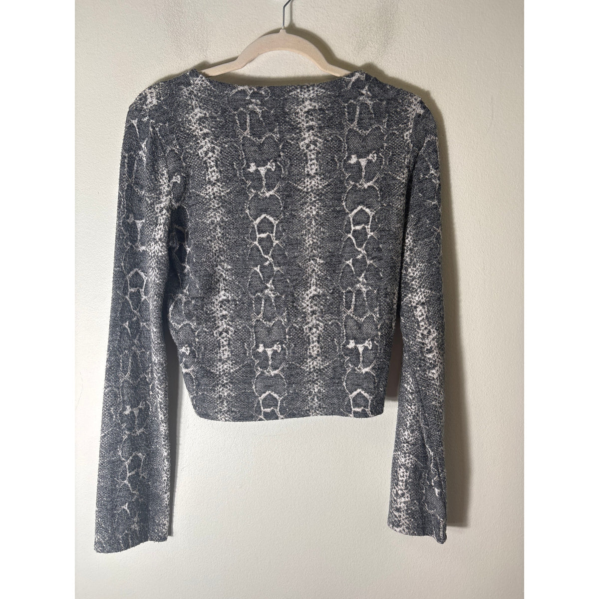Zara Gray Snack Skin Print Sweater Sz L