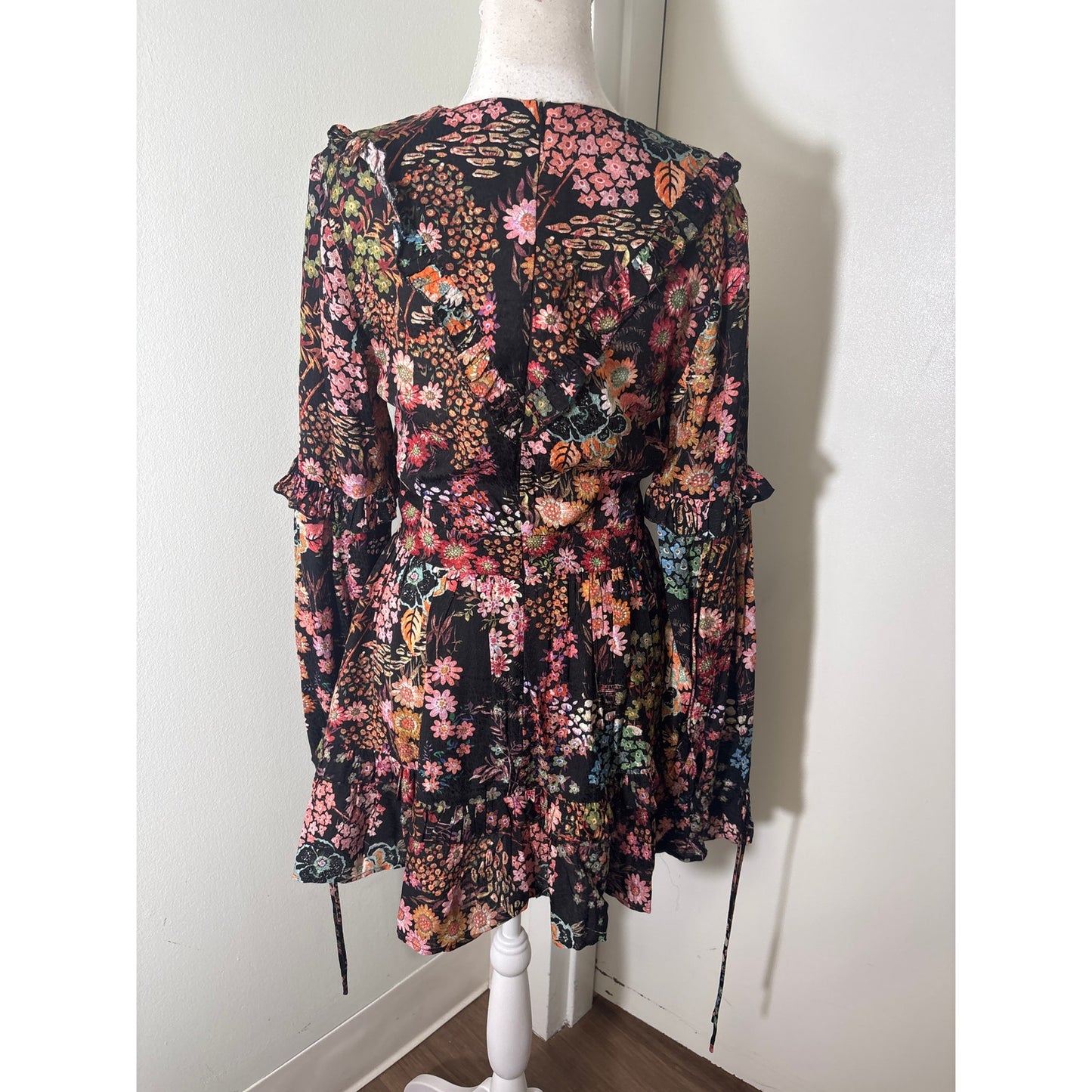 Ted Baker London Black Floral Long Sleeve Mini Dress Sz 1