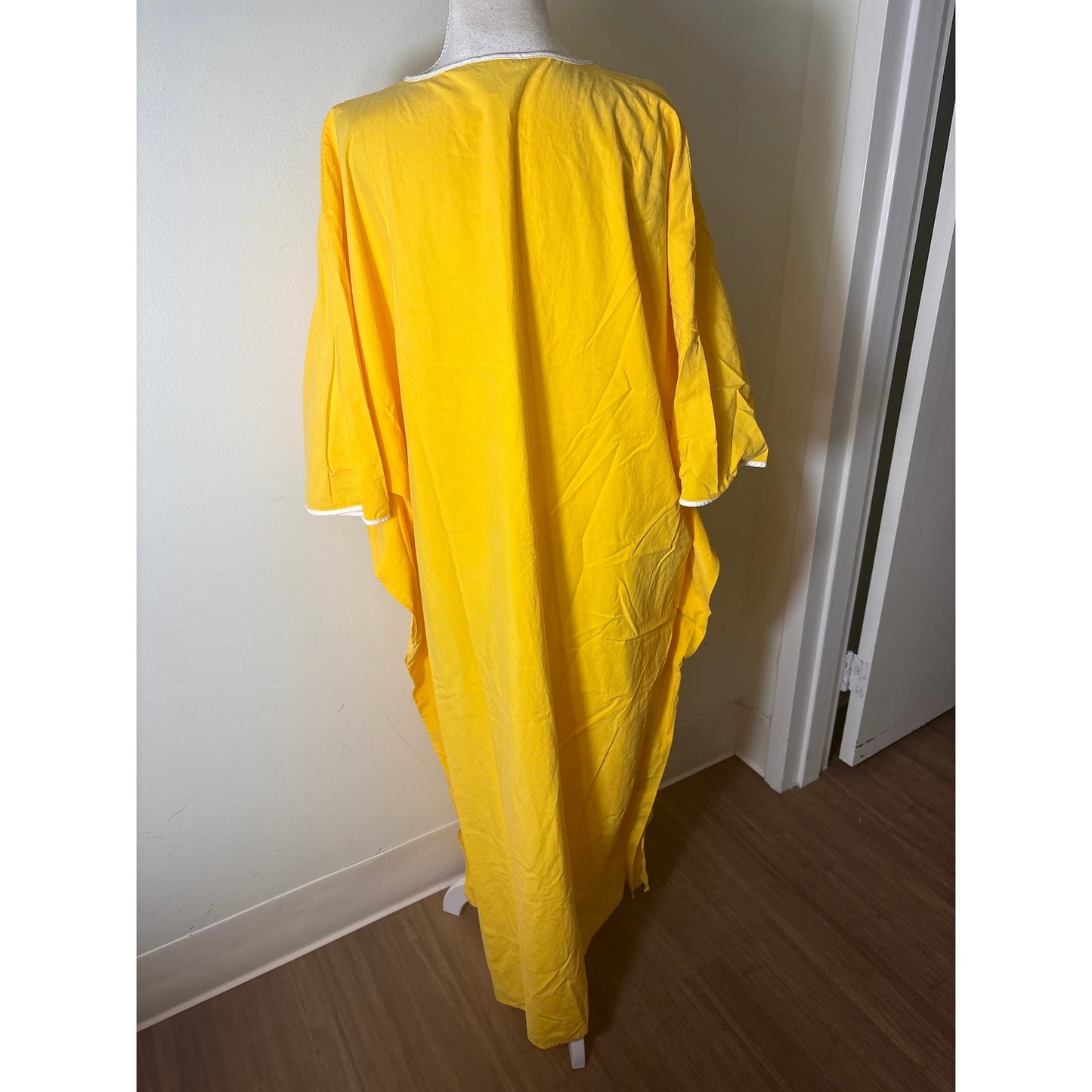 Tuckernuck Yellow and White Zip Front Kaftcan Sz M/L