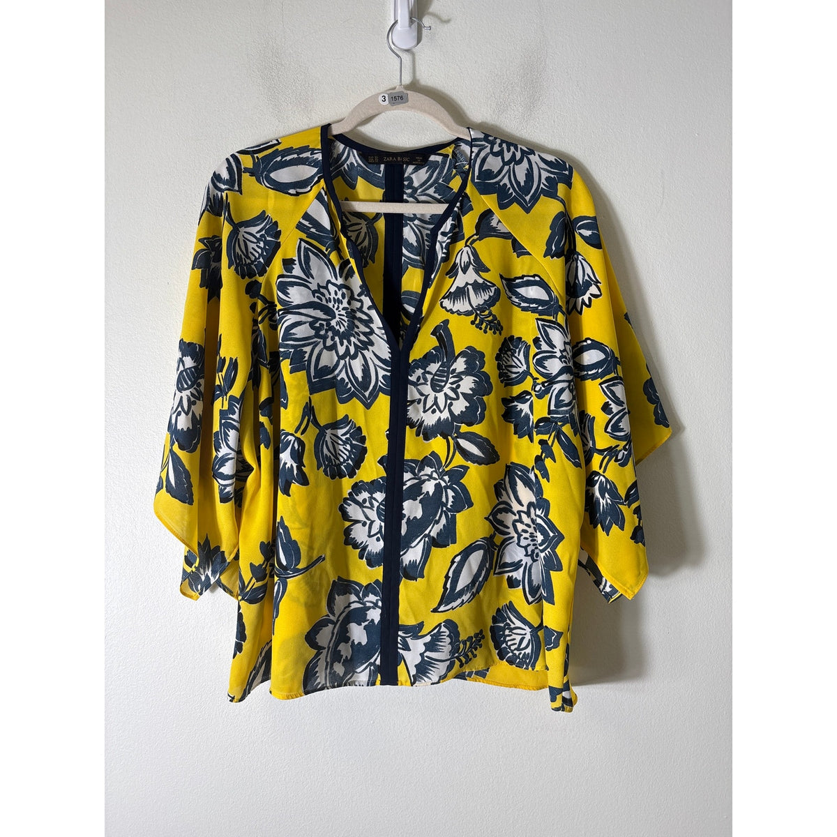 Zara Navy and Yellow Floral V-Neck Top Sz XL