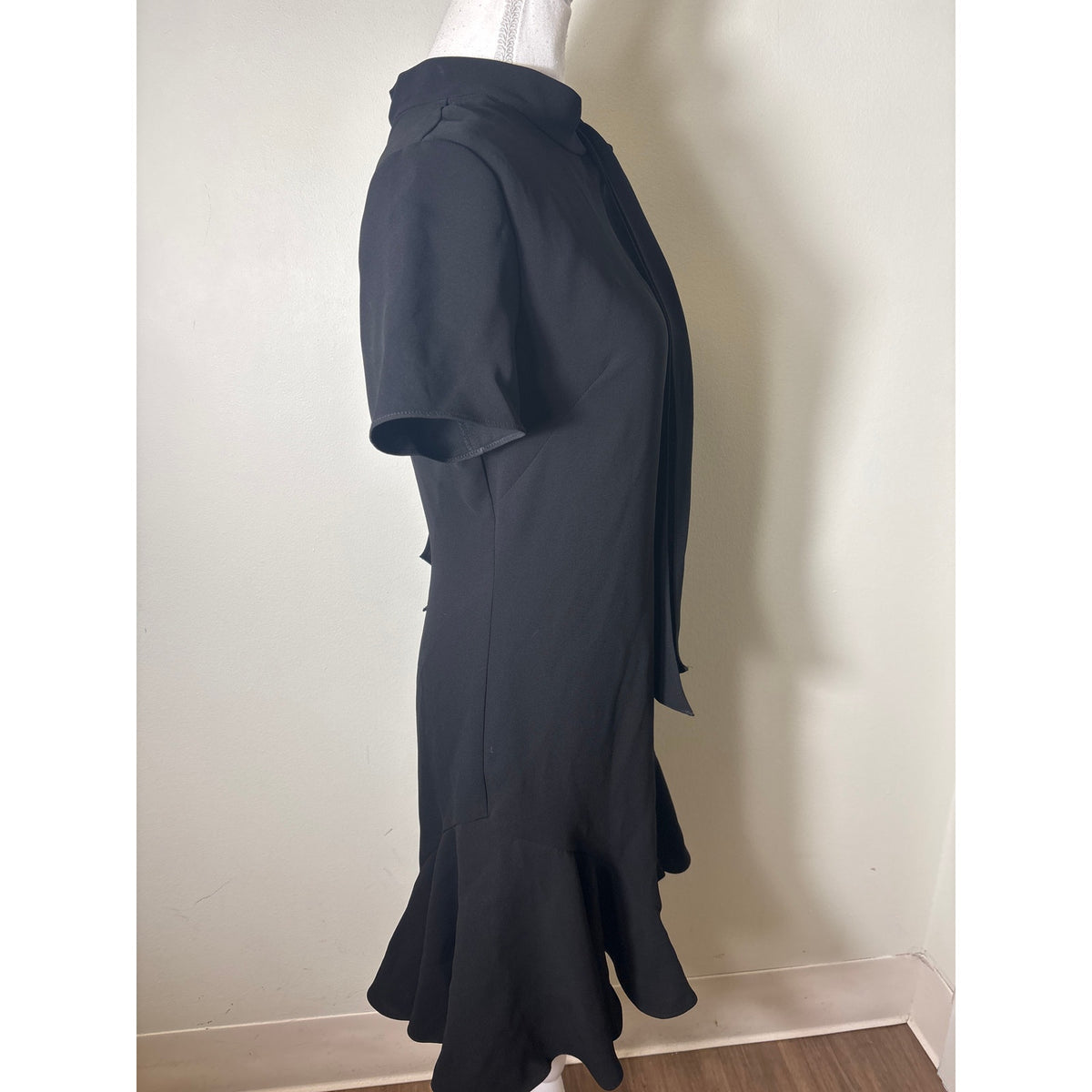 Shoshanna Black Short Sleeve Knee Length Dress Sz 4