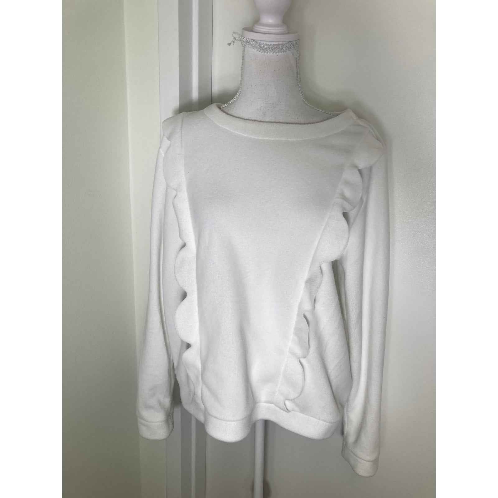 Dudley Stephens White Fleece Scallop Pullover Sz L