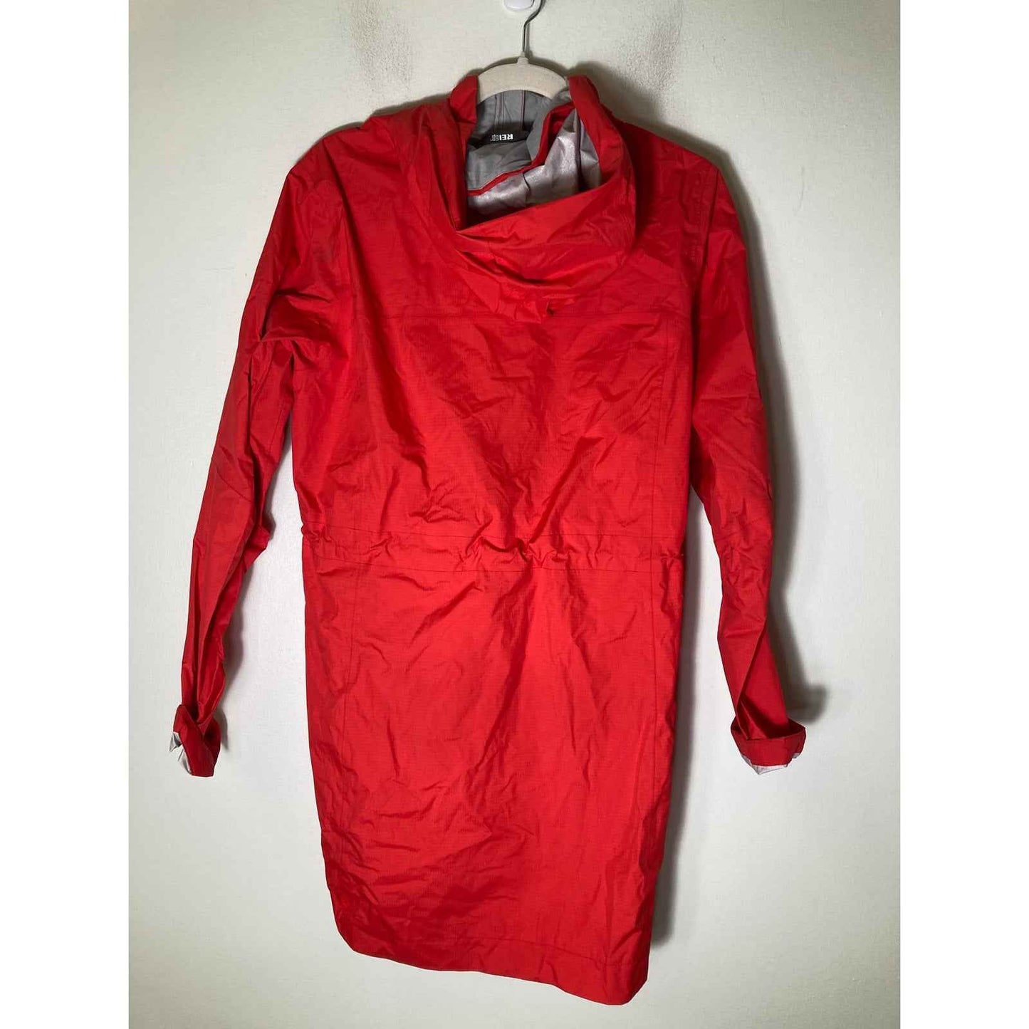 REI Woman's Red Long Sleeve Hooded Rain Jacket Sz L