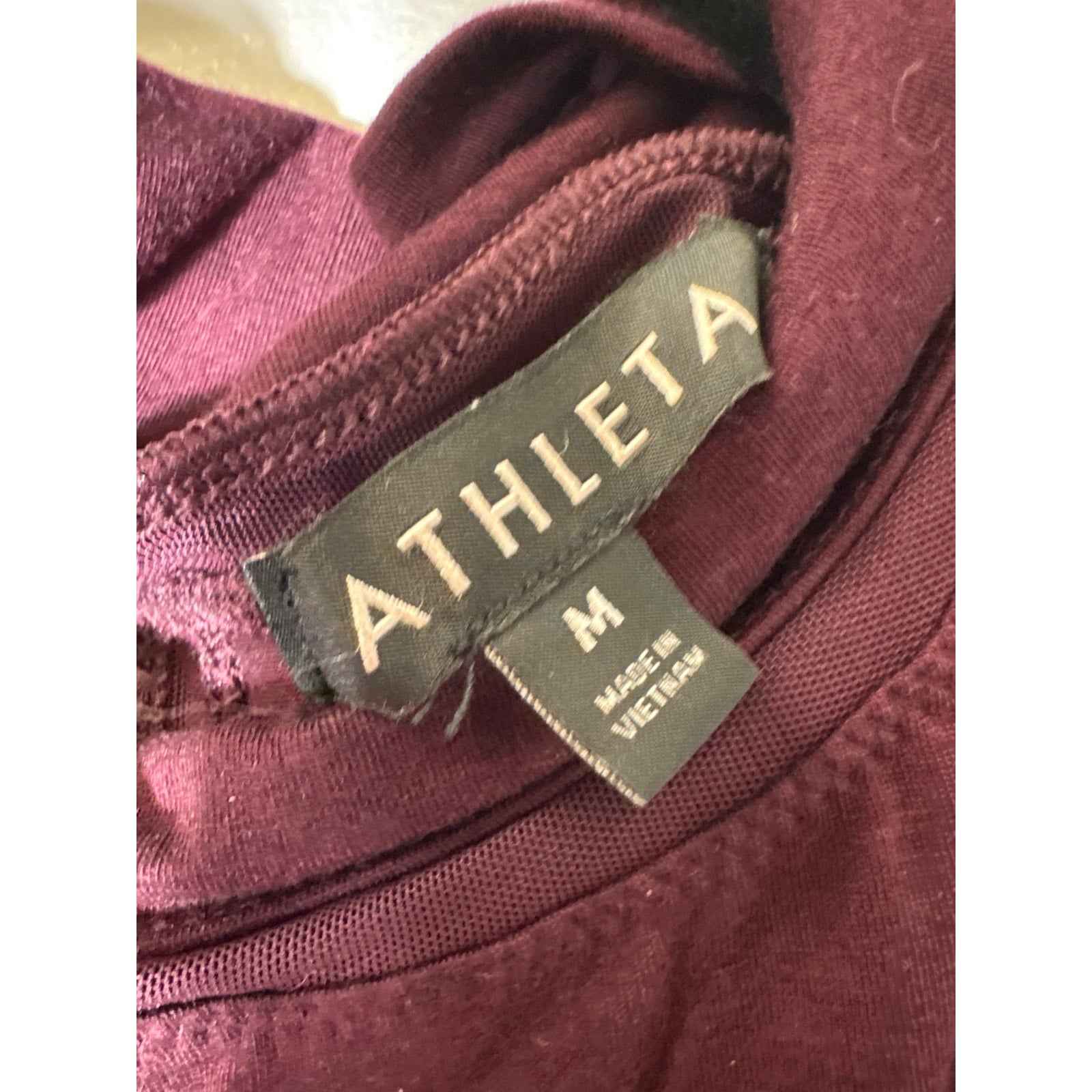 Athleta Maroon Sleeveless Mock Neck Athletic Toop Sz M