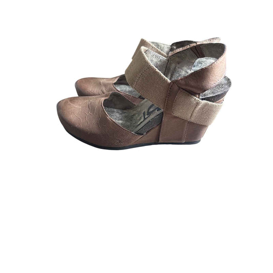 OTBT Brown Wedge Mule Sandals Sz 8