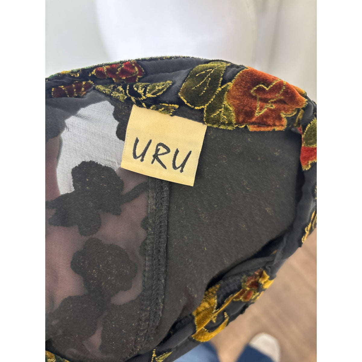 Uru Black Floral Velvet  Blouse sz 1 ( small)