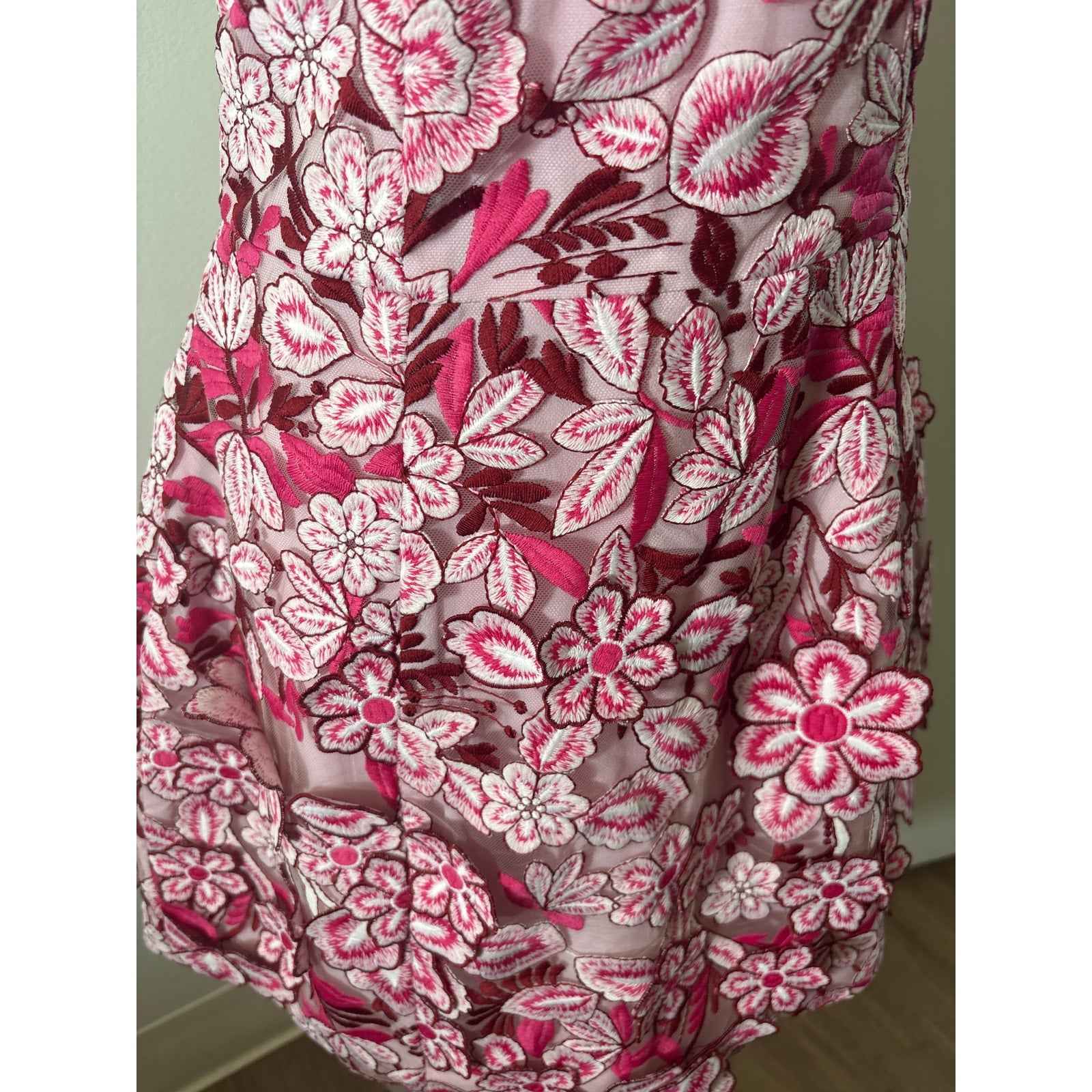 NWT Elliatt Roseate Mini Dress Sz M