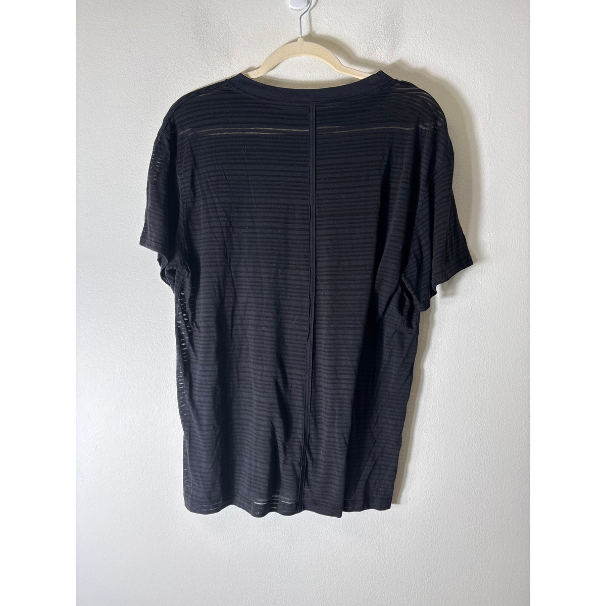 Lululemon Black Striped Short Sleeve Athletic Tee Sz 8