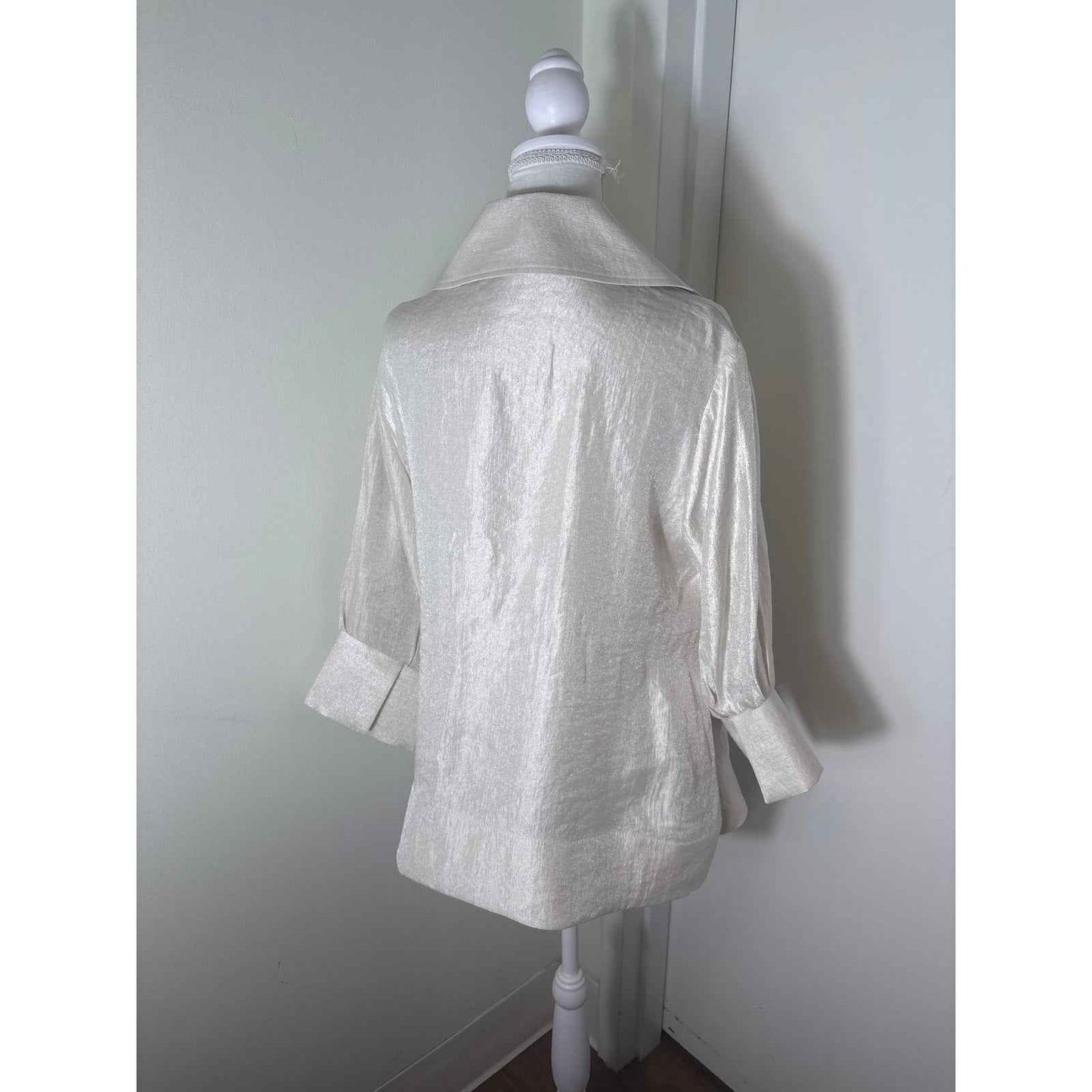 NWT Damee Pearl White Lightweight Jacket Sz L