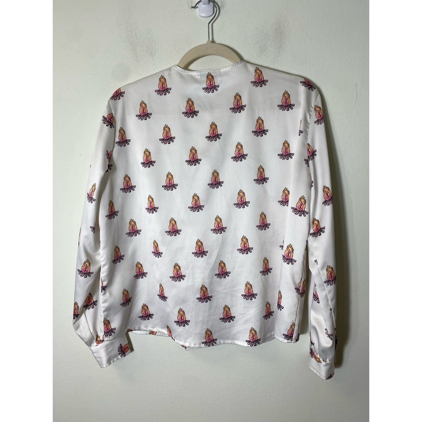 Koch White Campfire Pattern Satin Ruffle Button Down Top Sz S