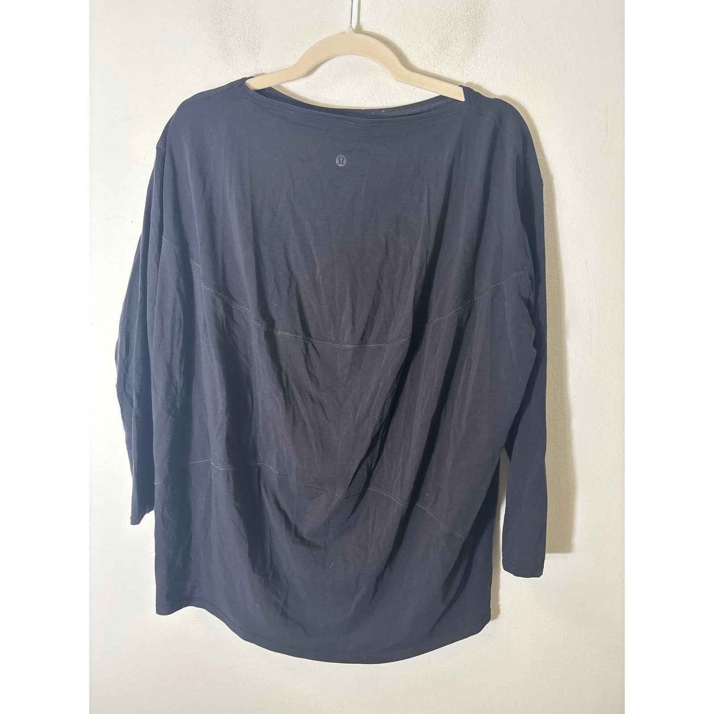 Lululemon Bundle of 2 Black and White Stretchy T-Shirts Sz L