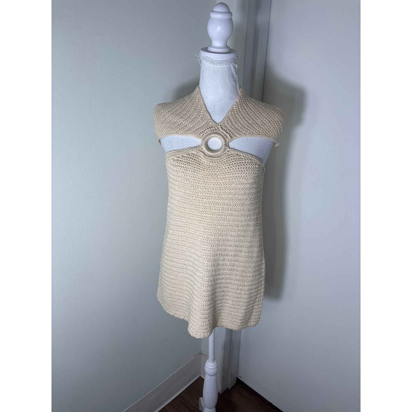 Elan Cream Crochet Halter Top Sz S