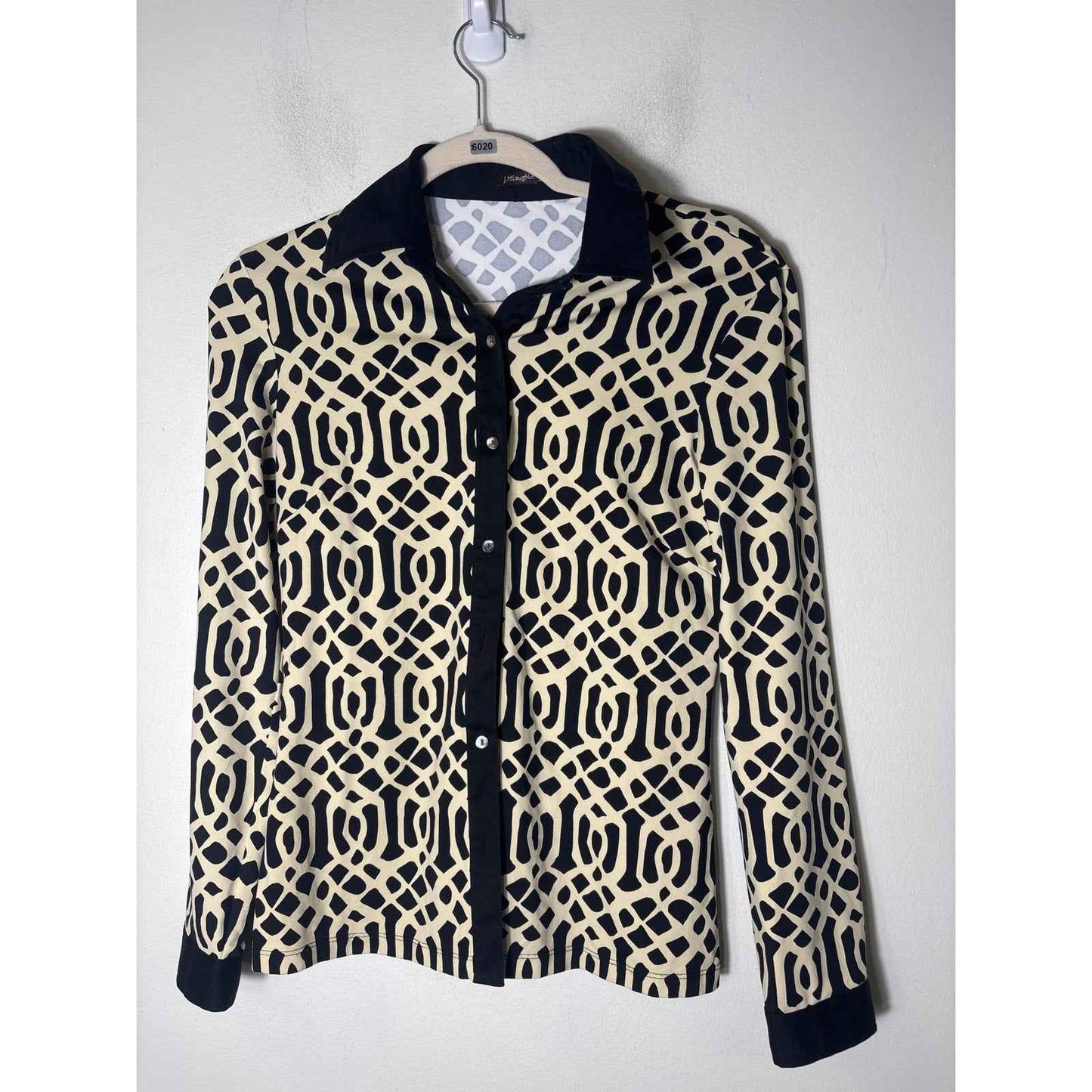 J. Mclaughlin Black and Cream Button Up Top sz S