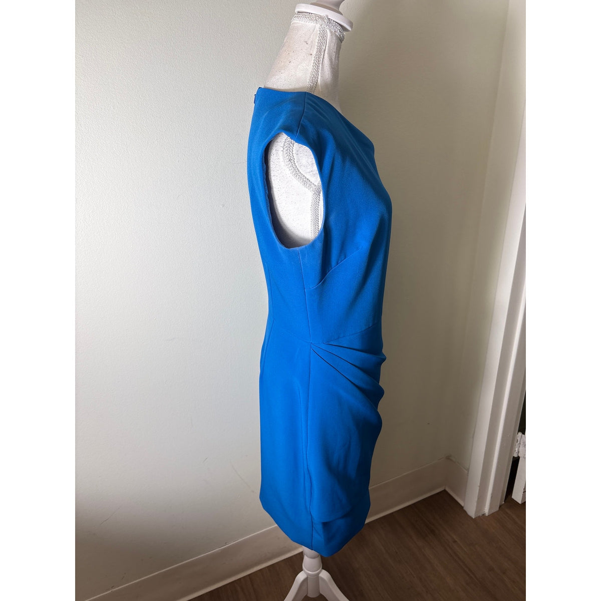 Halston Bright Blue Sleeveless Asymetrical Knee Length Skirt Sz 6