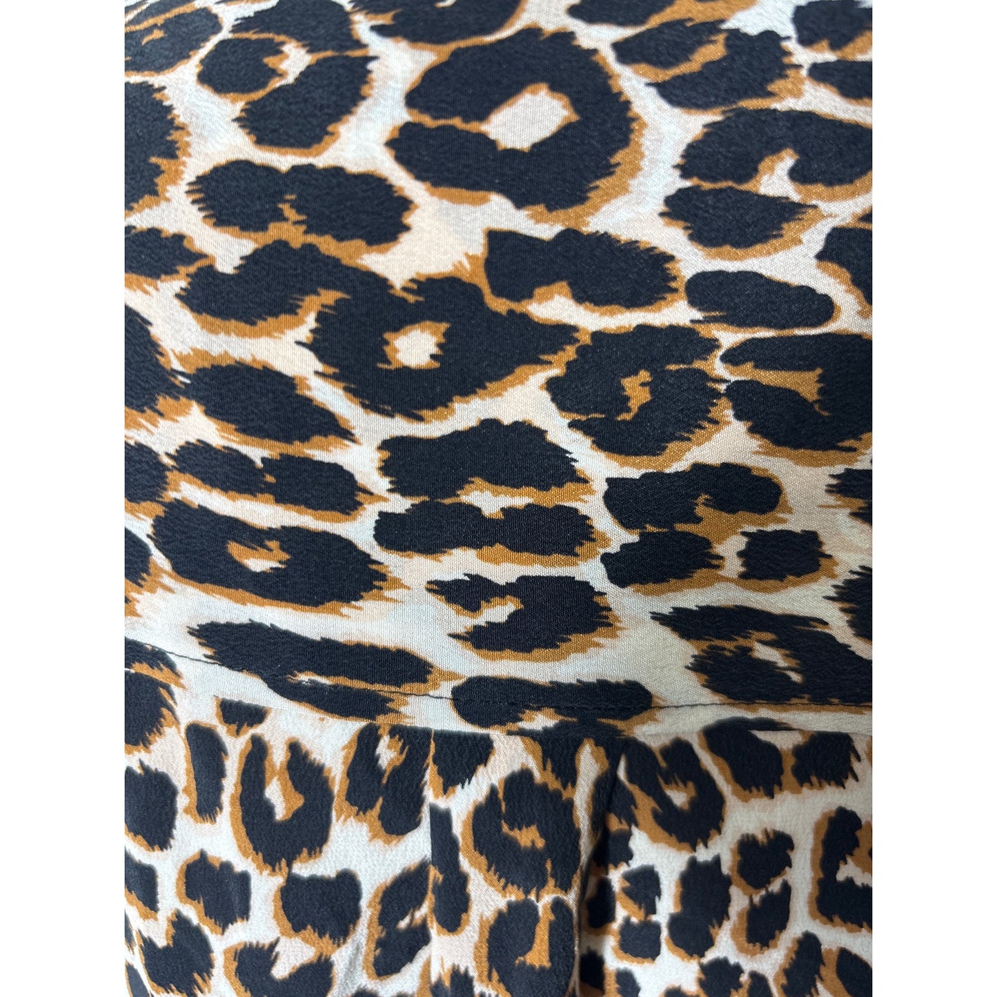 Equipment Femme Black Cheetah Print Long Sleeve Silk Button Up Shirt Sz M
