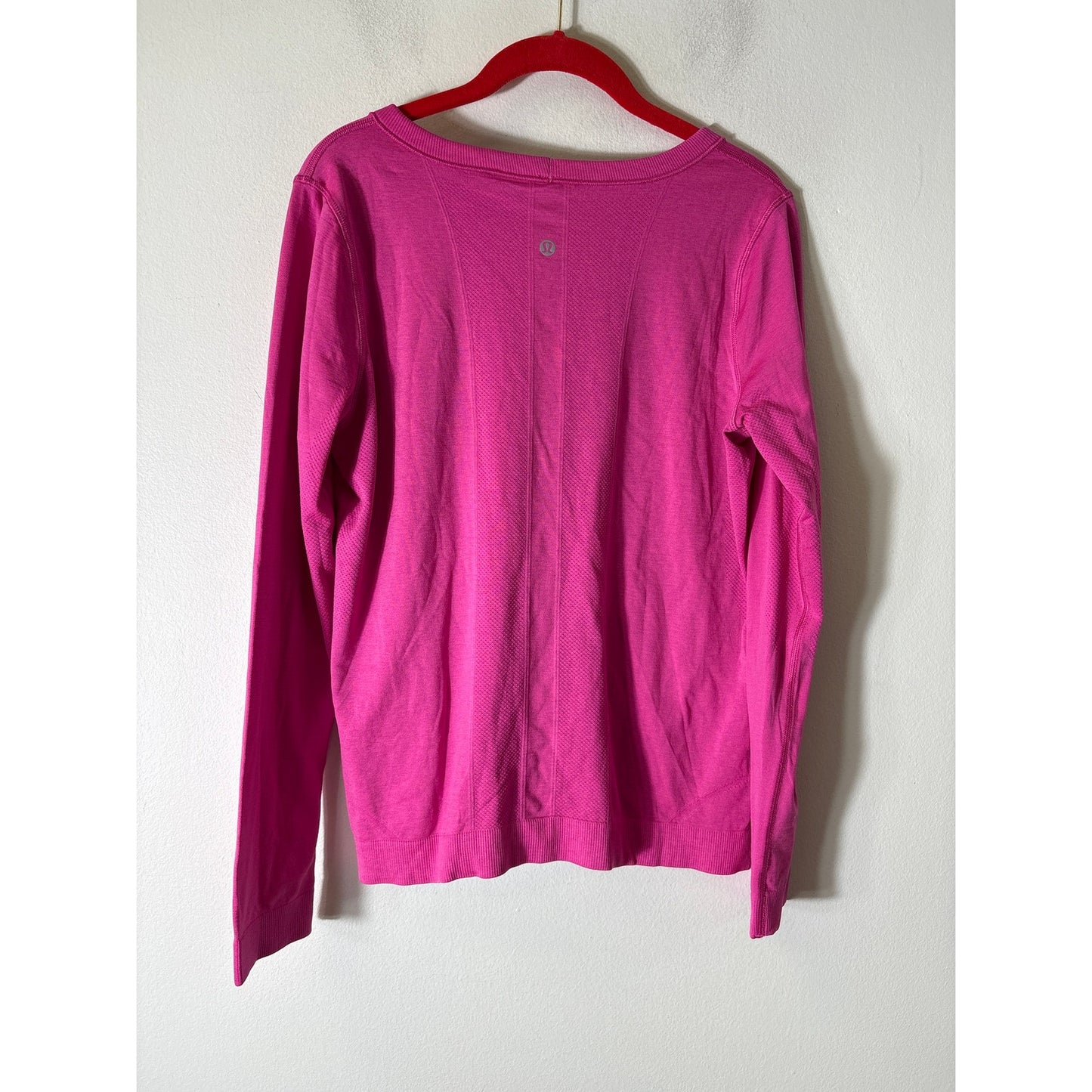 Lululemon Hot Pink Long Sleeve Athletic Top Sz 8