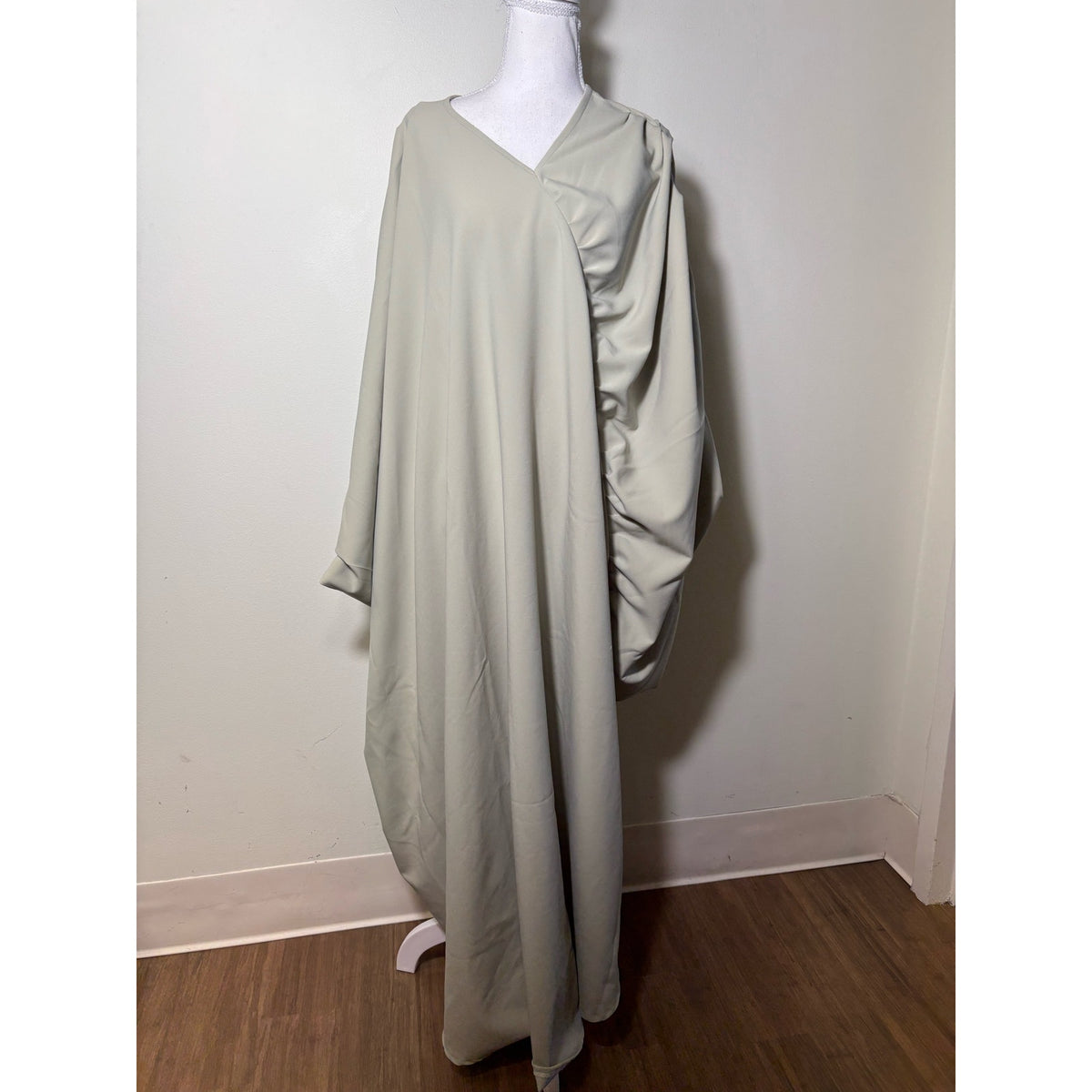 NWT The FM Label Mint Green One Ruched Shoulder Maxi Dress Sz s