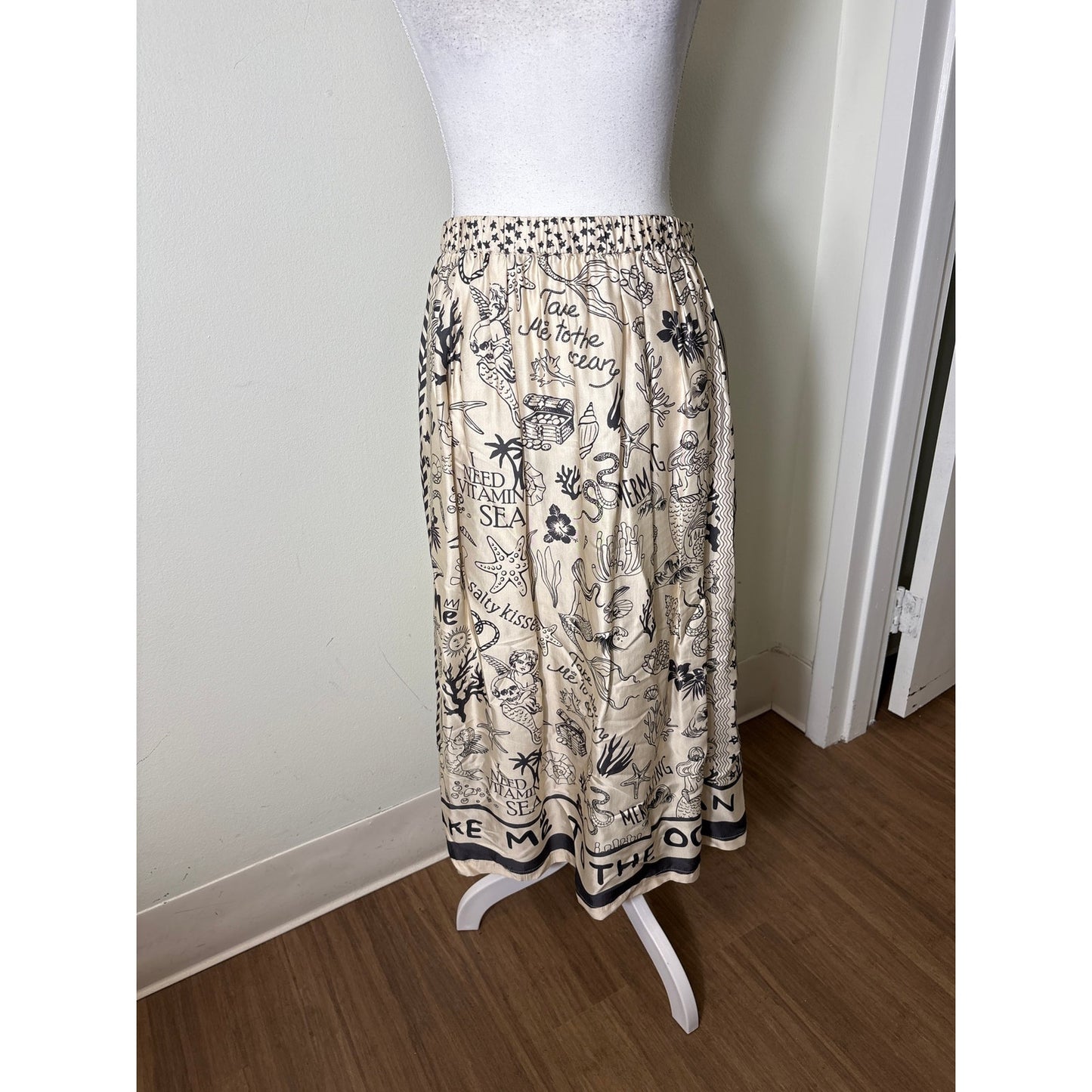 Me369 Off White Black Ocean Themed Midi Skirt Sz XS