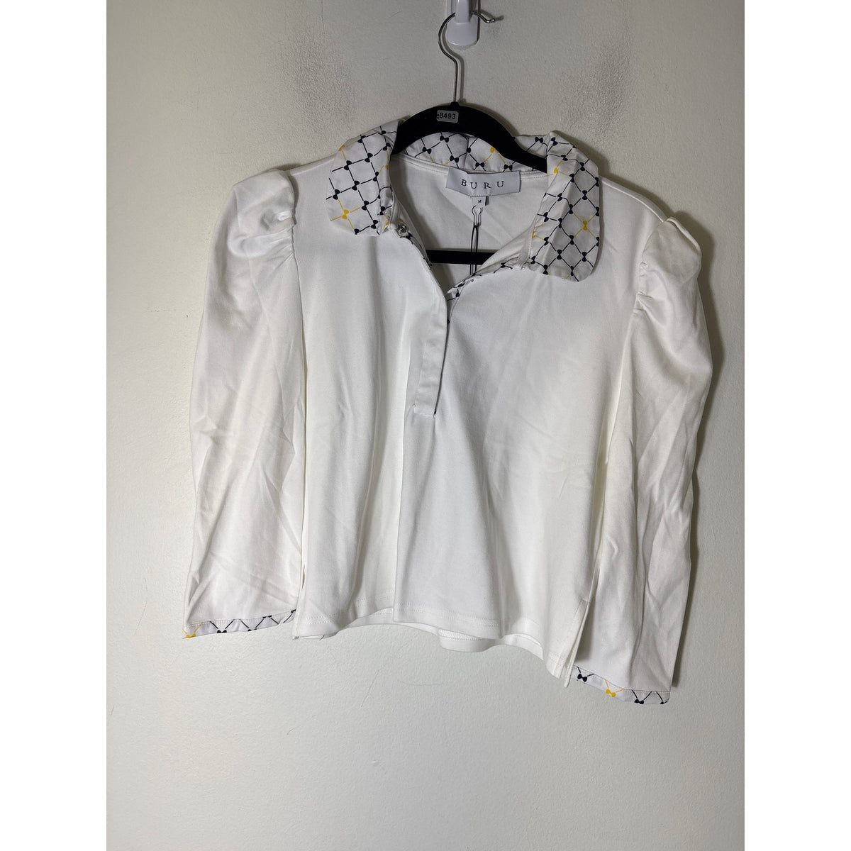 NWT BURU White and Navy Cropped Peter Pan Shirt Sz M