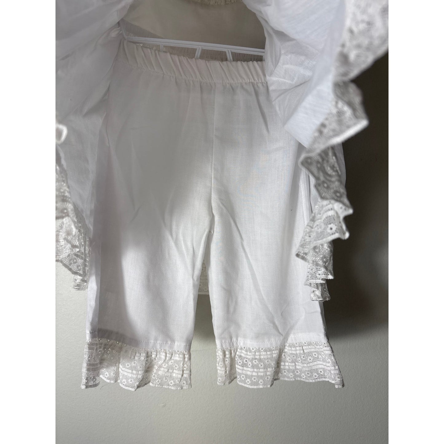 Girls Vintage Chabre White Two piece Set with Lace trim and Ribbon Ties Sz 9m