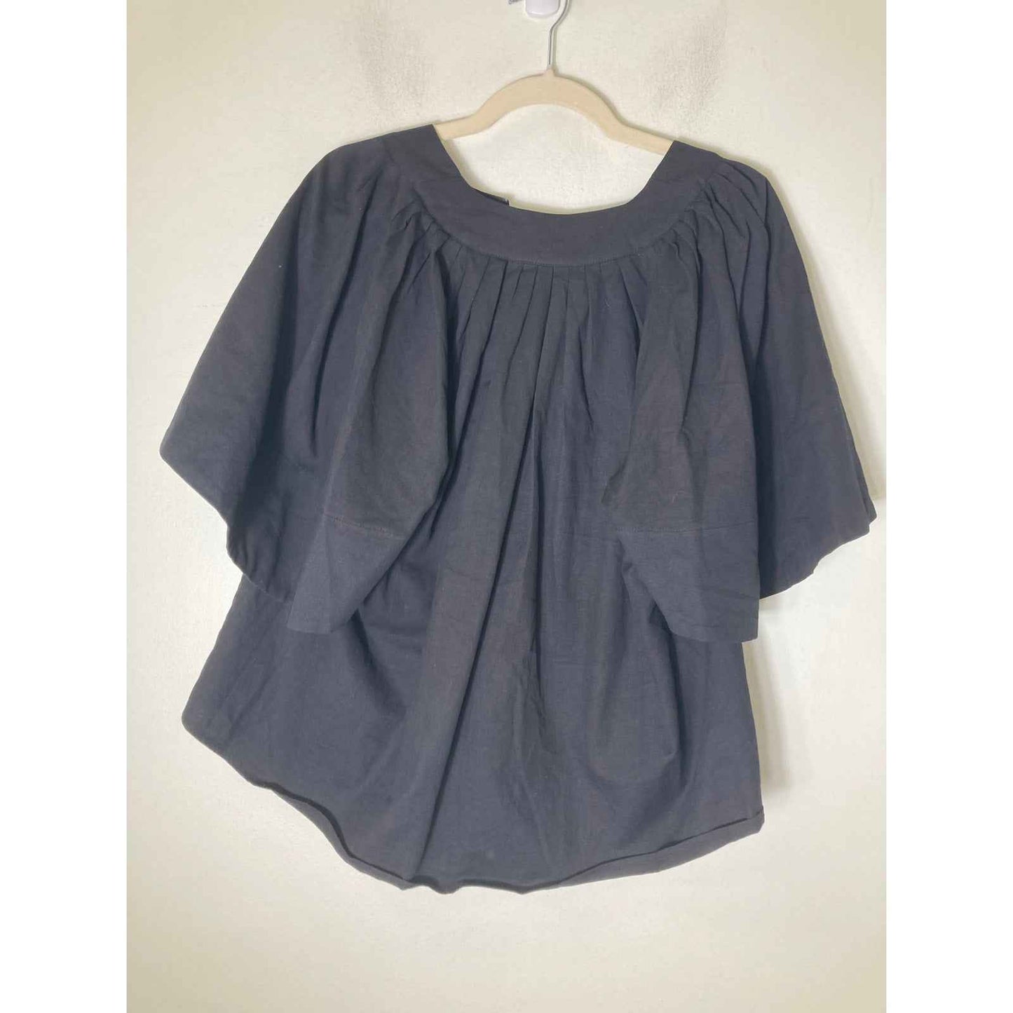 Pomander Place Black Tunic Flutter Sleeve Top Sz M
