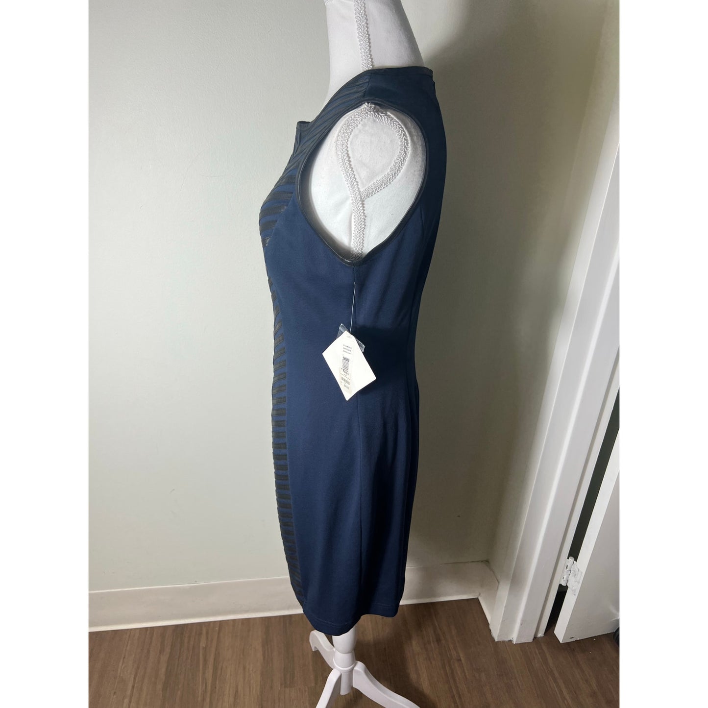 NWT Mack and James Badgley Mischka Navy Blue Black Leather Sz M