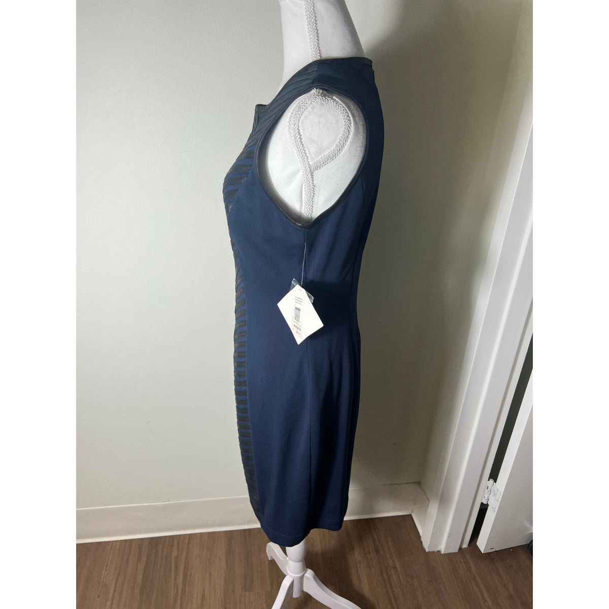 NWT Mack and James Badgley Mischka Navy Blue Black Leather Sz M