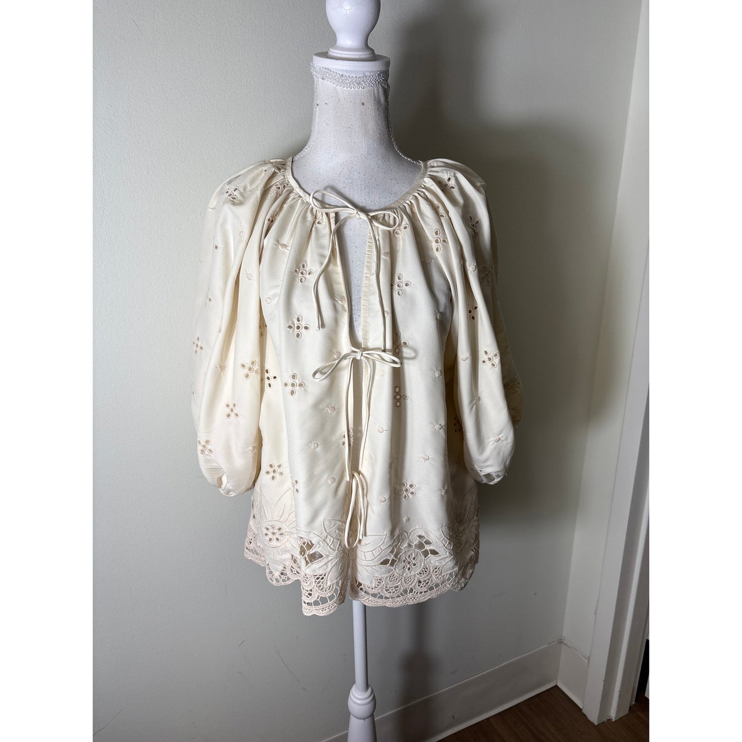 RHODE Cream Eyelet Half Puff Sleeve Open Front Top Sz L