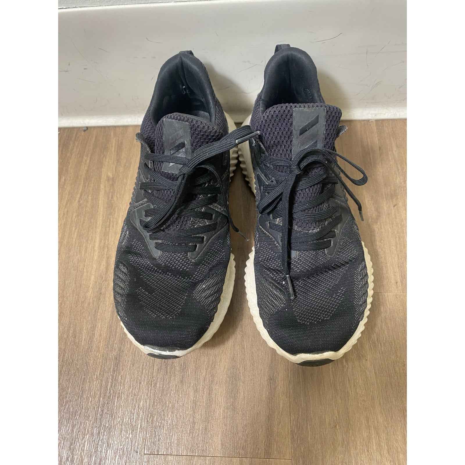 Continental Womens Black Tennis Shoes. Sz 9