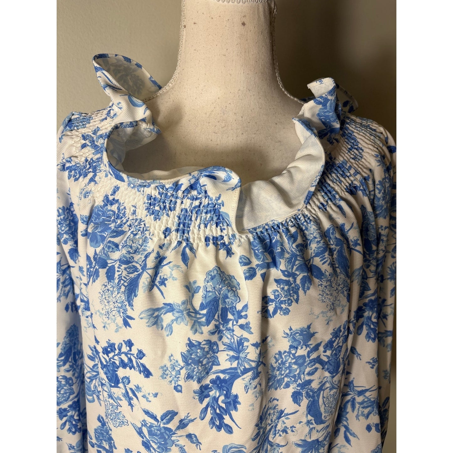 NWT Tuckernuck Blue Floral Long Sleeve Off the Shoulder Top Sz L