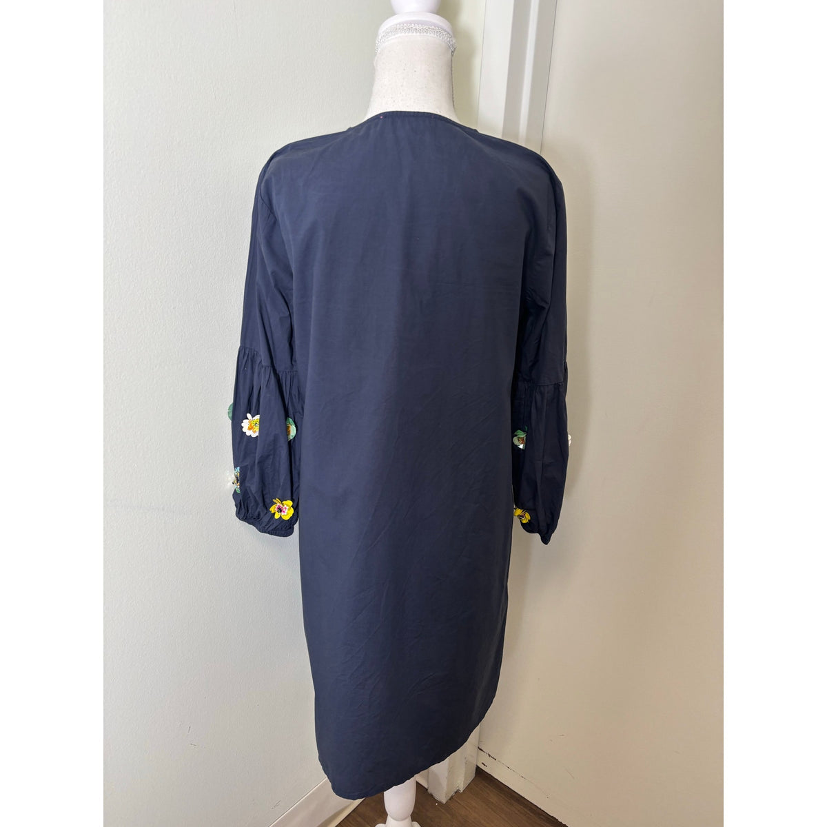 Vilagallo Navy Cotton Dress with Embelished Sequined Flowers Sz 40