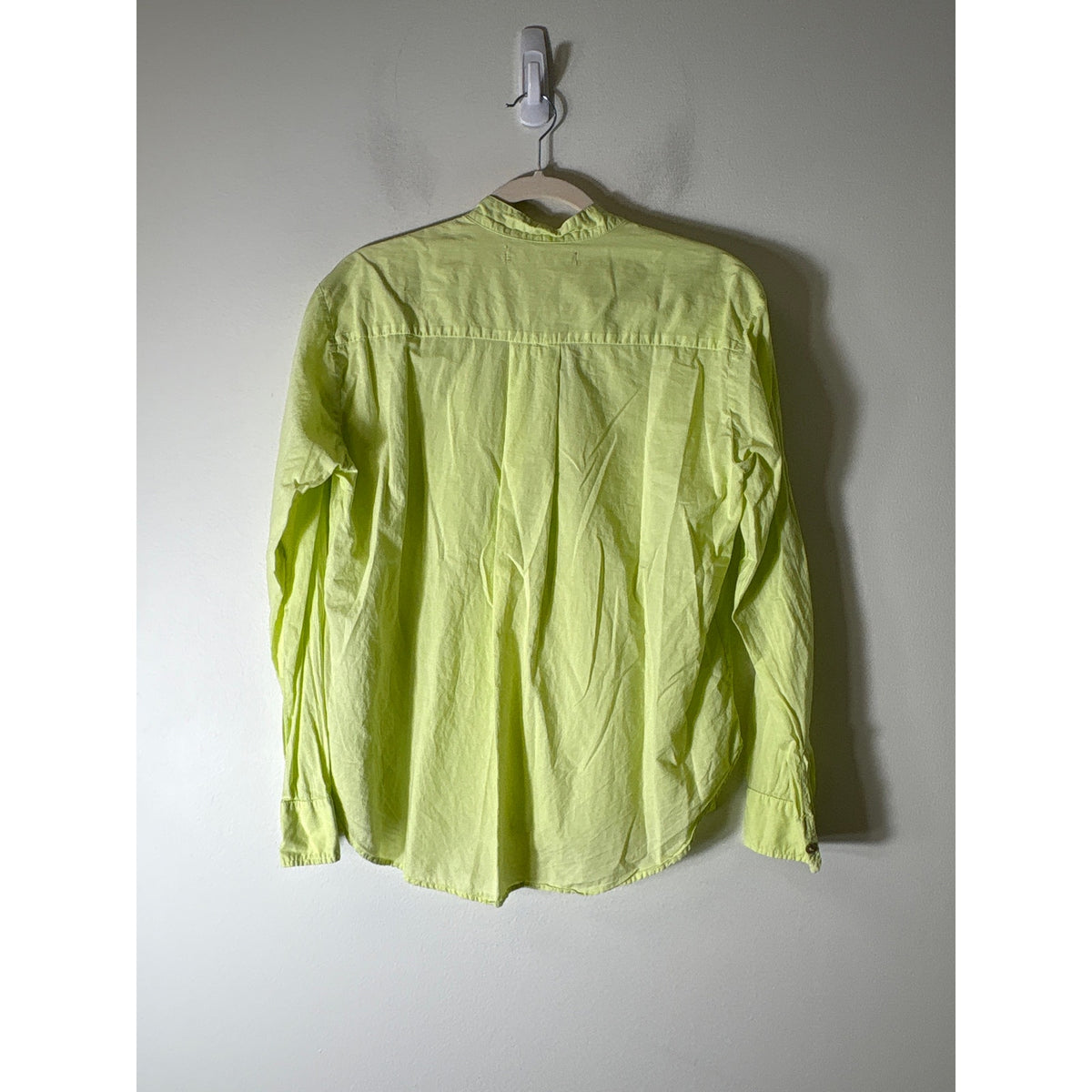 Cali Light Neon Green Long Sleeve Button up Shirt Sz S