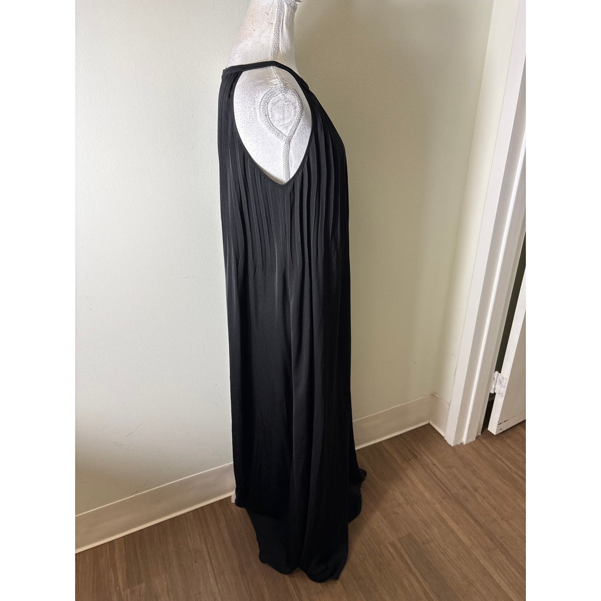 Vince Black Sleeveless Pleated Trapeze Dress Sz 6