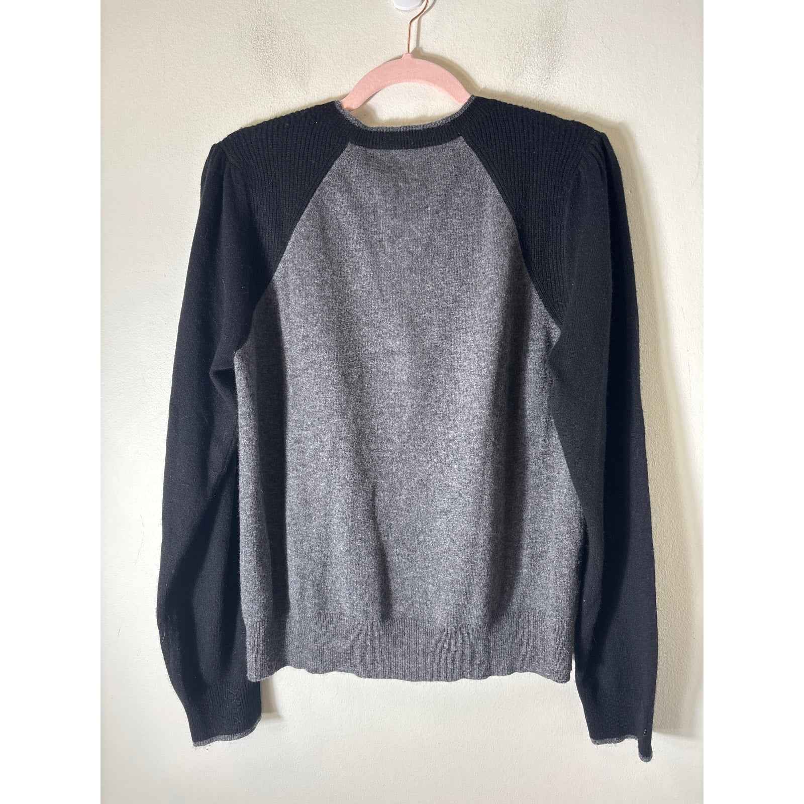 Veronica Beard Cashmere Black and Gray Sweater Sz M