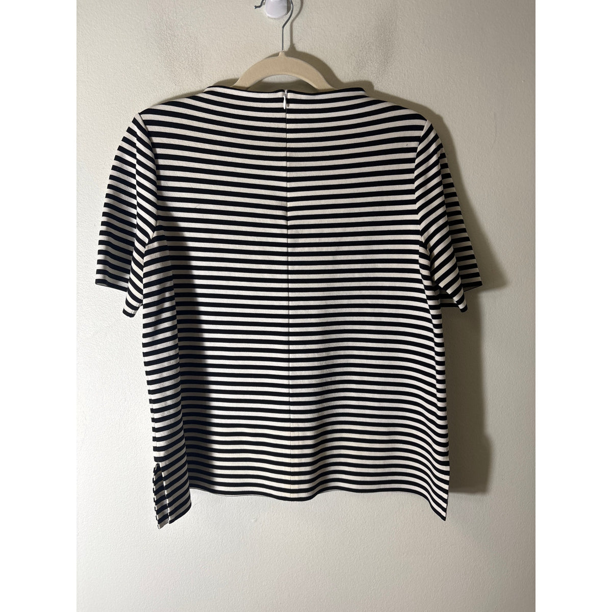 Lafayette 148 Black and White Stripe Short Sleeve Top Sz M