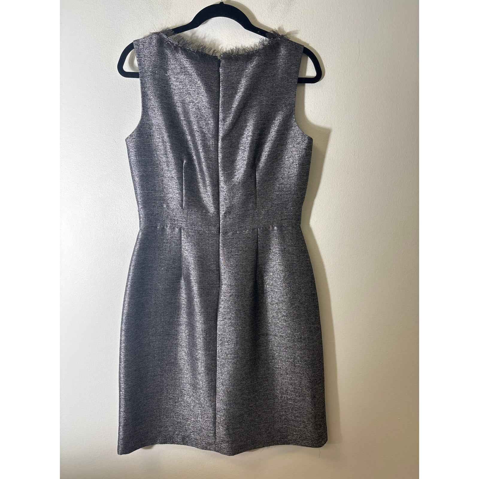 Donna Rico Silver Gray Sleeveless V-Neck Knee Length Dress Sz M