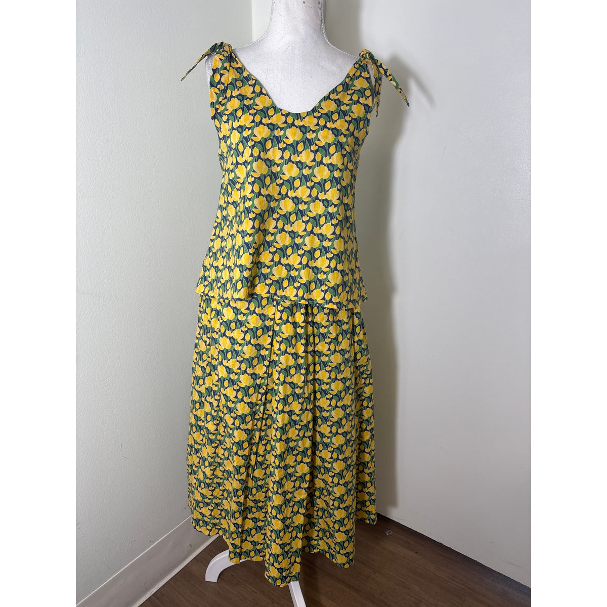 Buru Yellow Dafodil Skirt Set Sz S