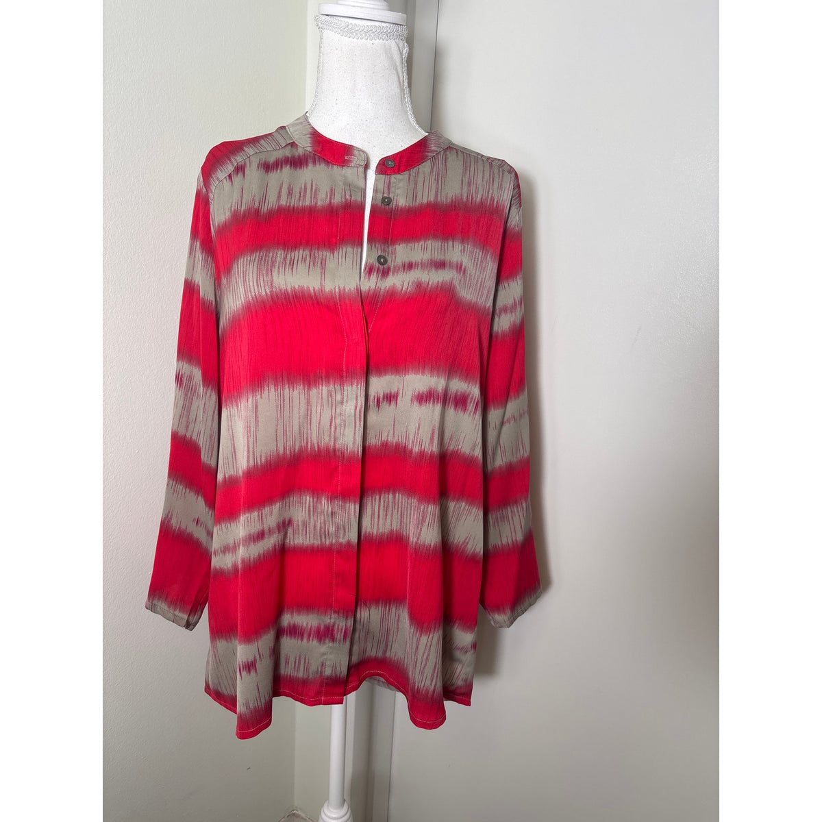 Lilla P Gray and Red Long Sleeve Blouse Sz Xl