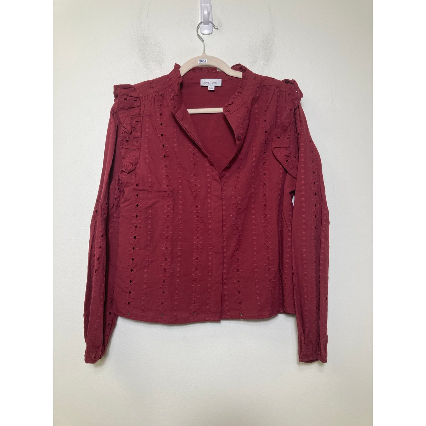 Evereve Red Eyelet Long Sleeve Top Sz S
