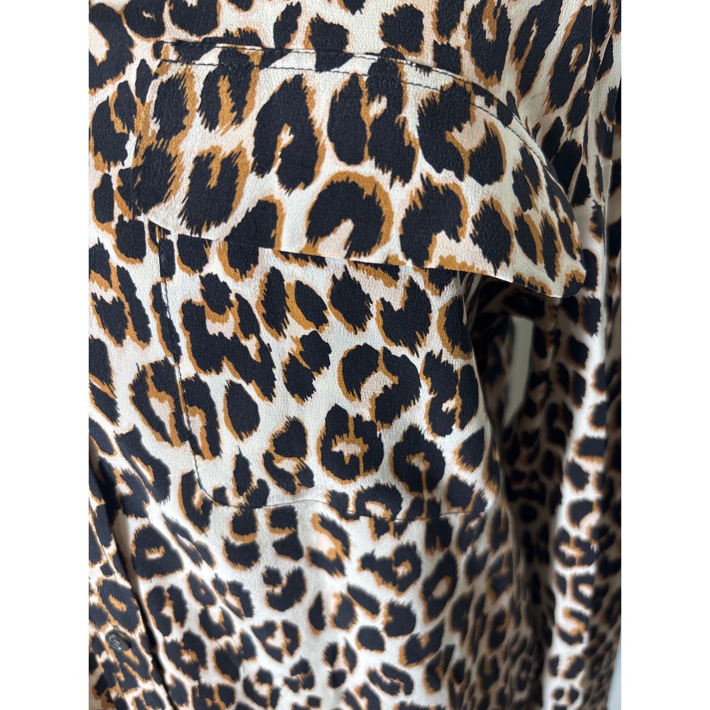 Equipment Femme Black Cheetah Print Long Sleeve Silk Button Up Shirt Sz M