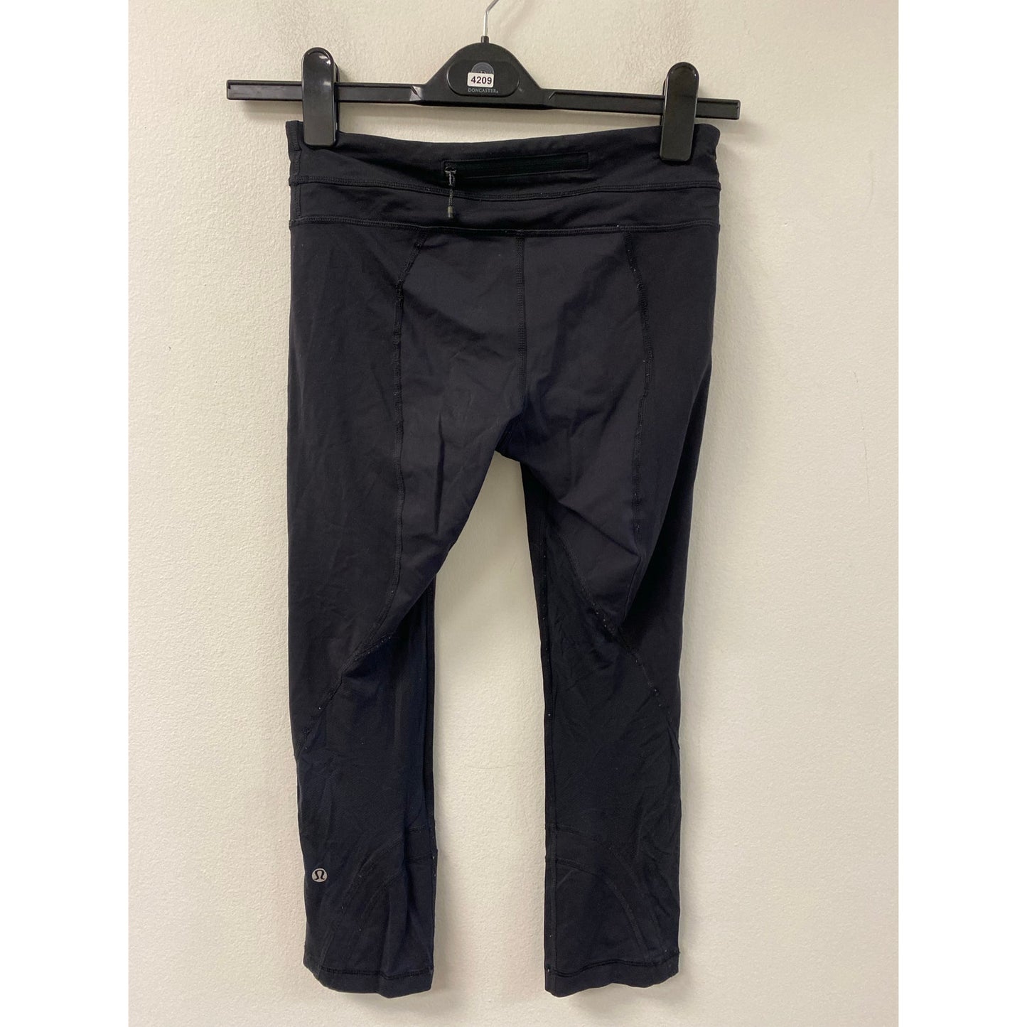 Lululemon Black Cropped Leggings Sz 4