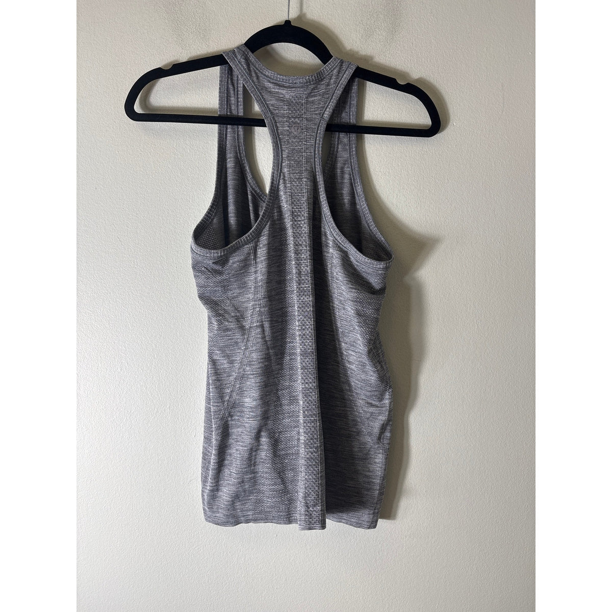 Lululemon Gray Racerback Athletic Tank Sz 6