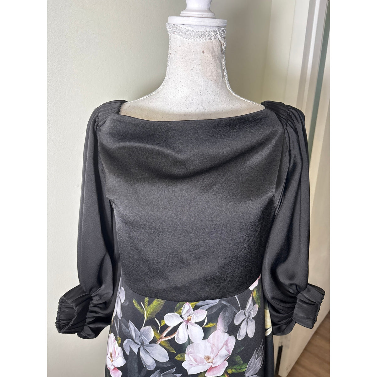 Ted Baker London Black Floral Off the Shoulder Long Puff Sleeve Dress Sz 2