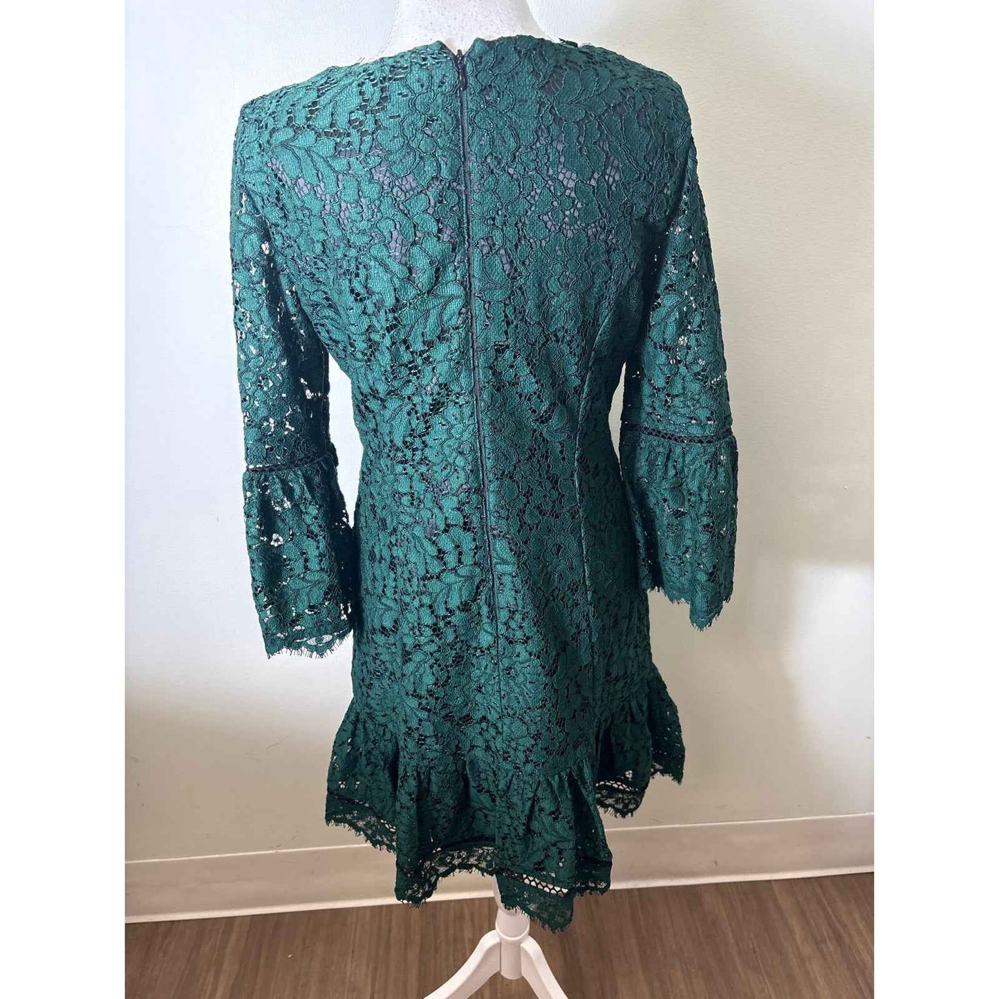 Eliza J Green Lace V Neck Cocktail Mini Dress Sz 4