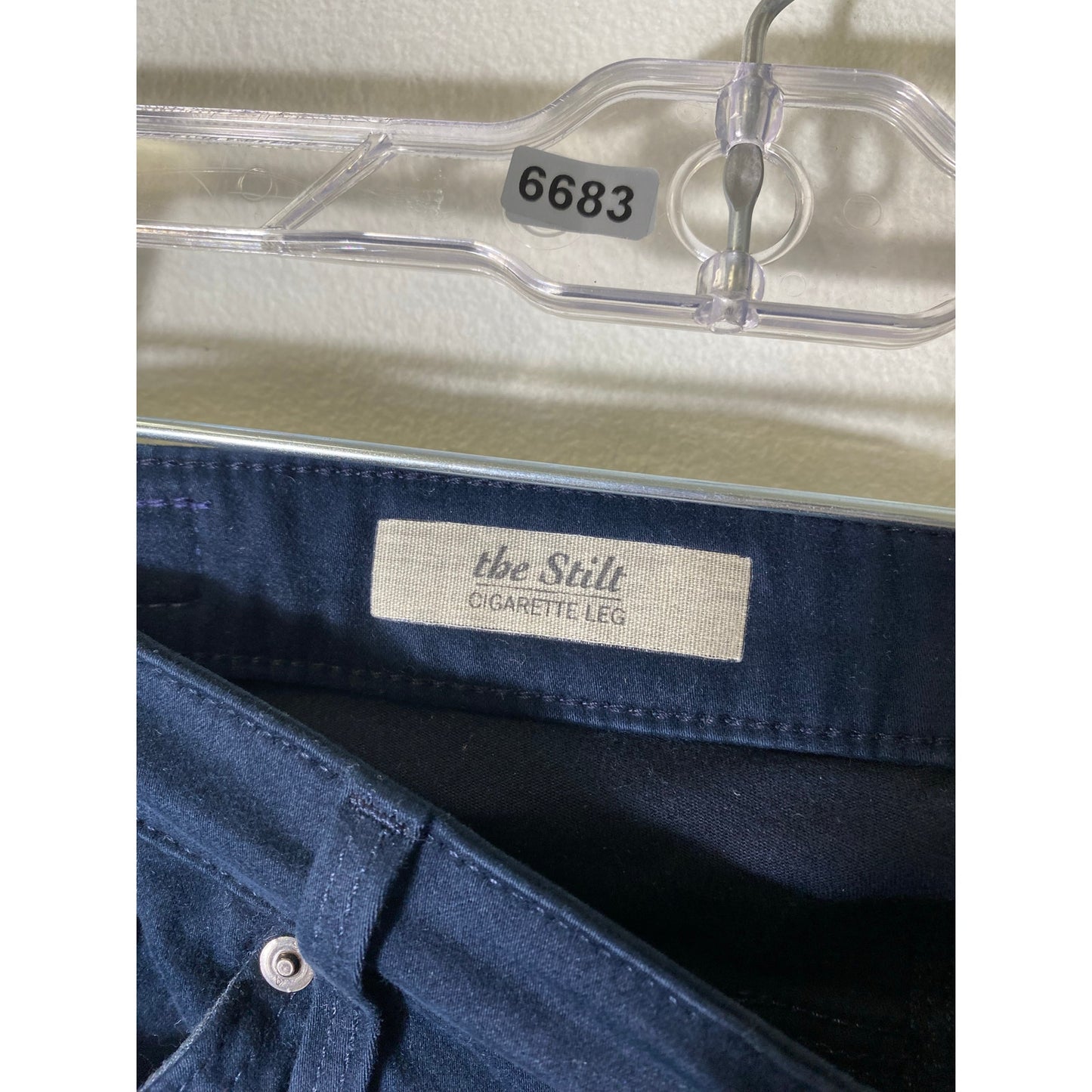 AG The Stilt Cigarette Leg Navy Jeans Sz 26R