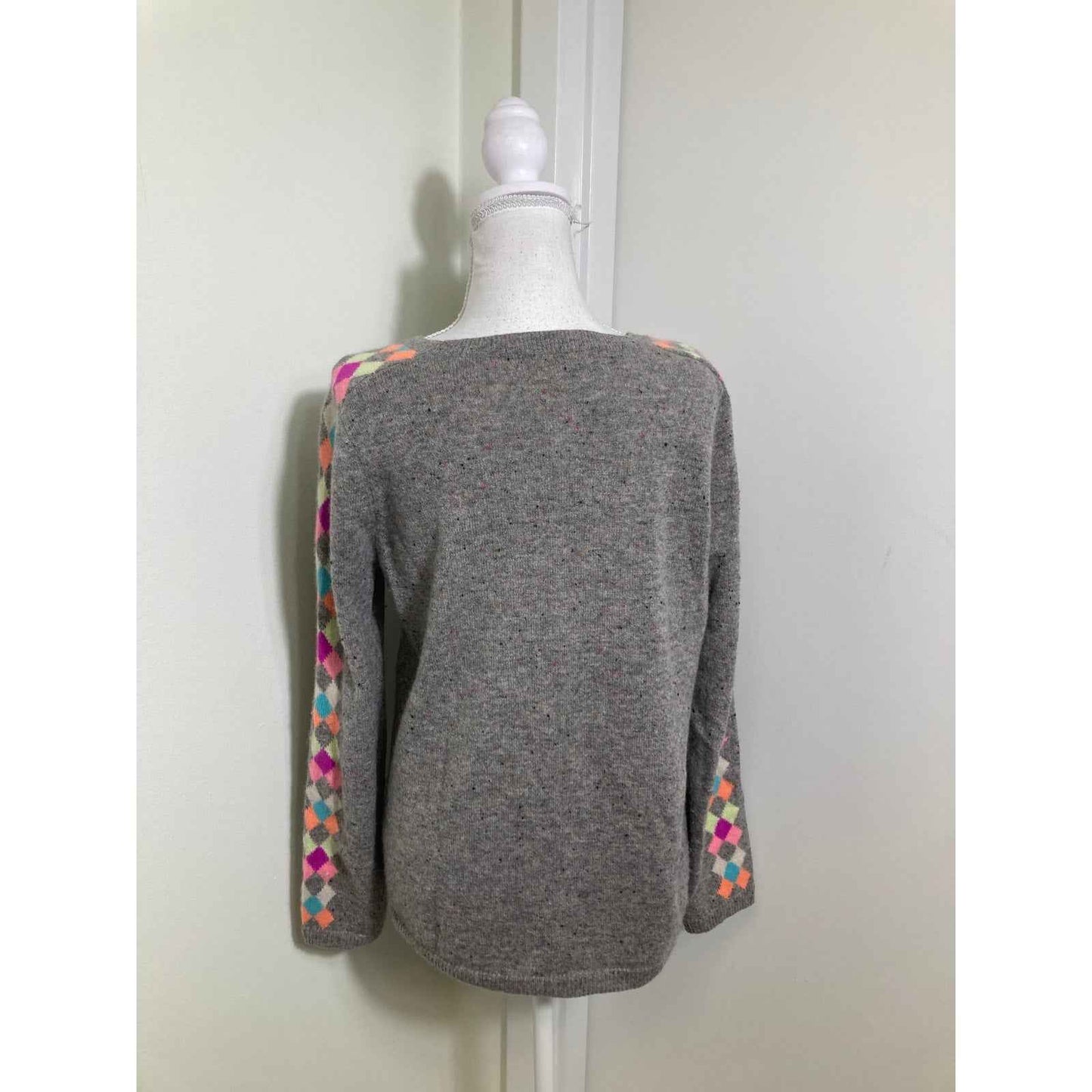 Lisa Todd Gray Cashmere Sweater w/ Colorful Flecks & Diamonds on sleeves Sz S