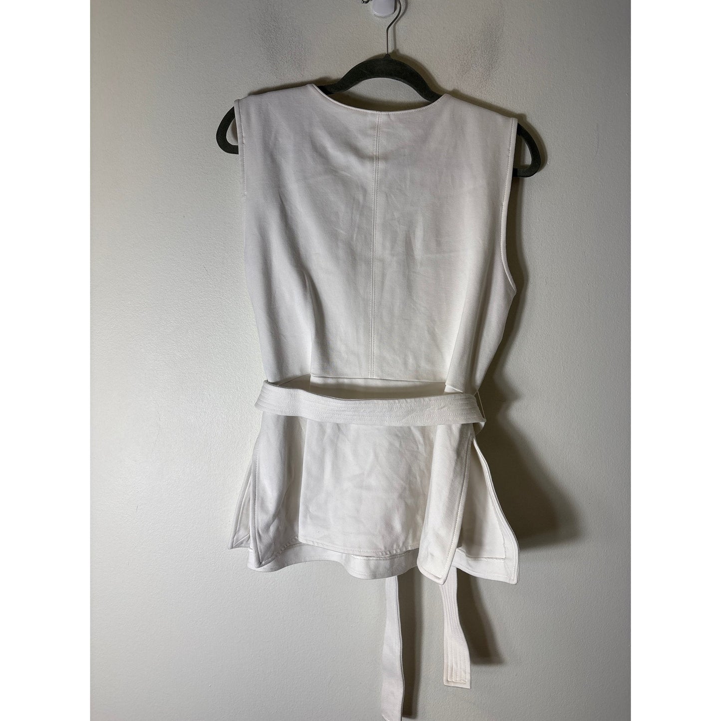 Spanx White Sleeveless V-Neck Peplum Top Sz L