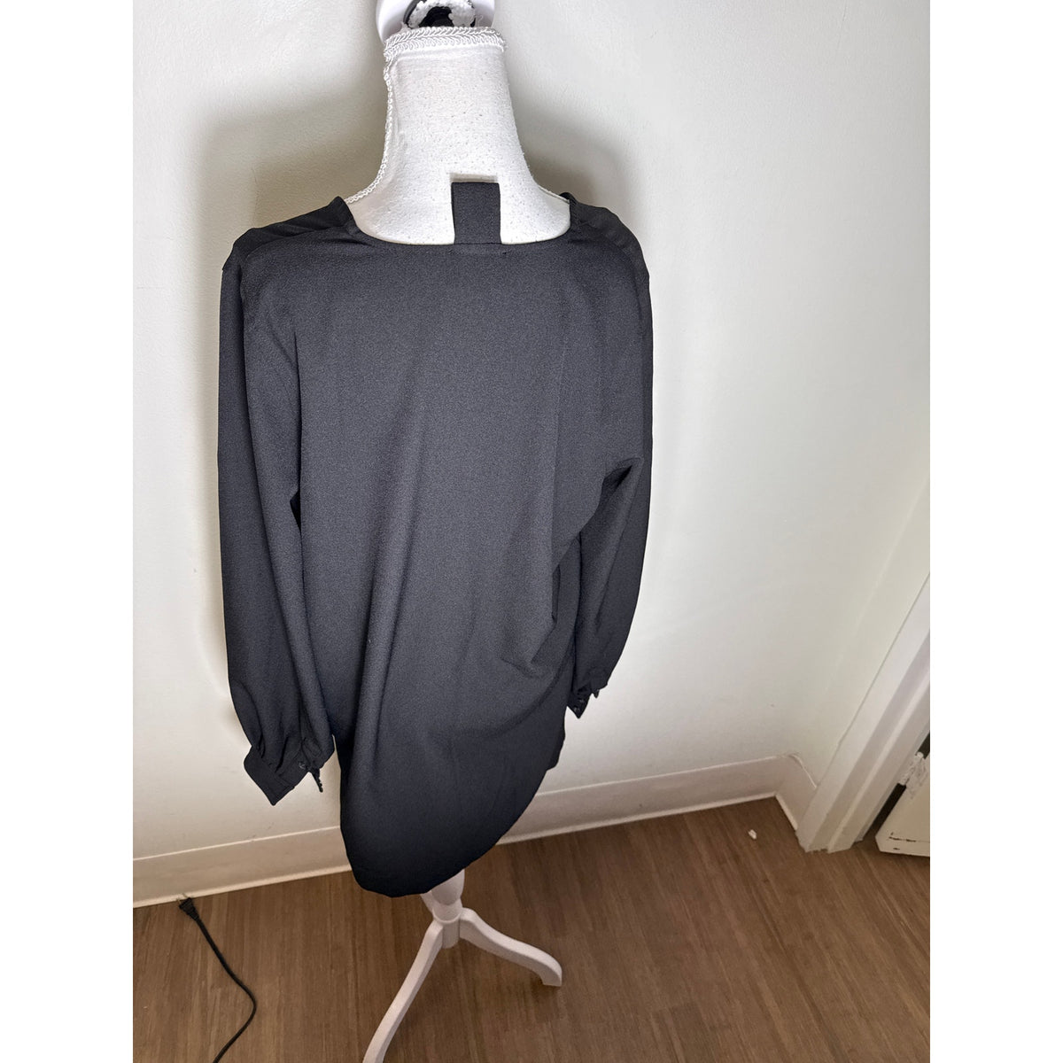 Ganni Black Long Sleeve V-Neck Mini Shift Dress Sz 38